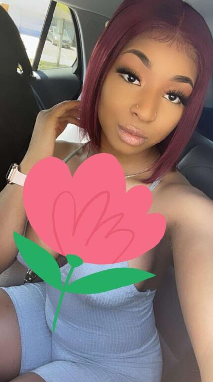 This is a really nice unit. The color is great and the wig doesn't shed at all. Very full and soft, this hair arrived quickly, the lace is HD, the supplier kept contacting me until the hair arrived. My family and friends have asked me for links.