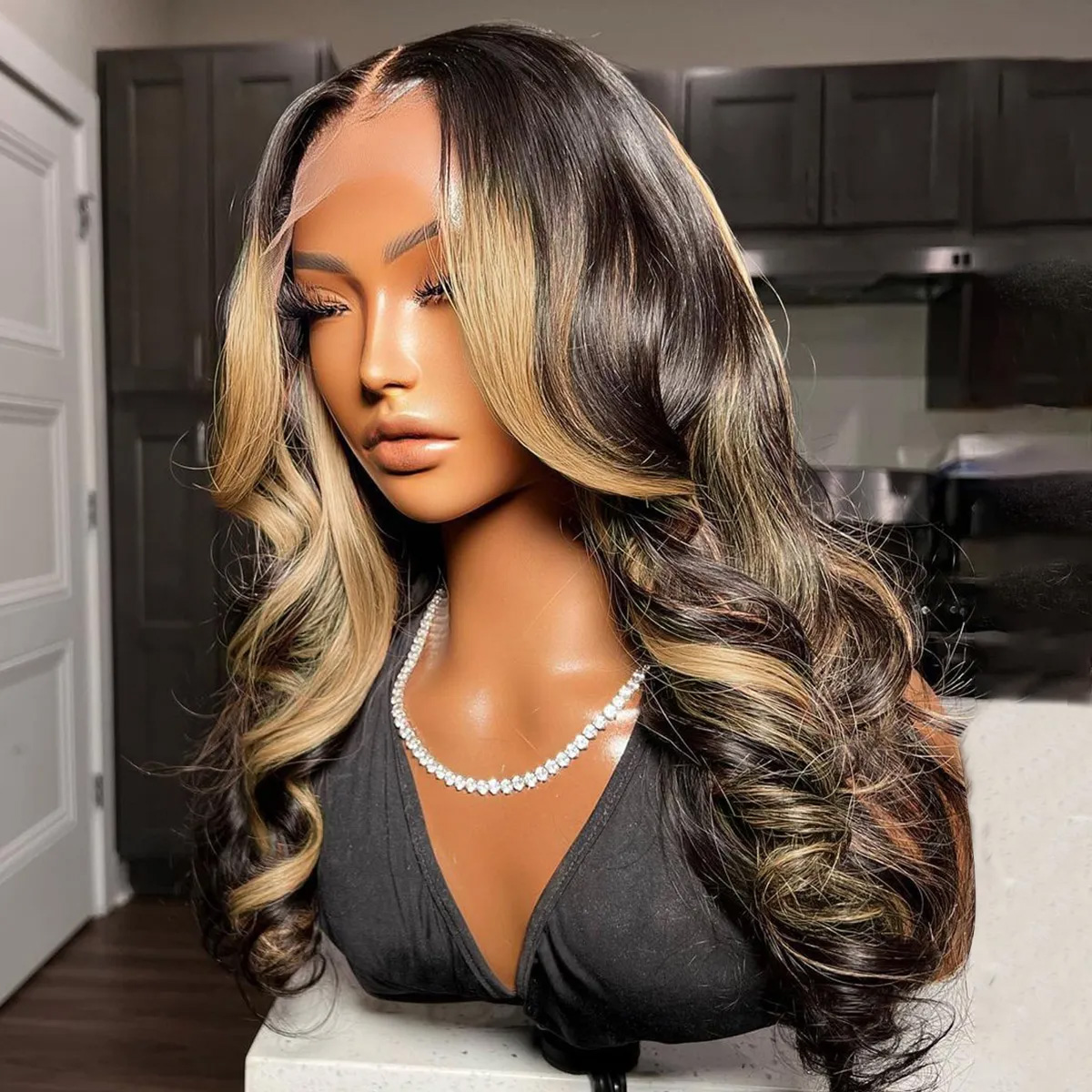 Starshow-hair-highlight-loose-body-lace-wig